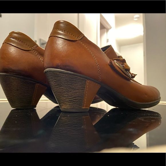 Genuine Leather Shoes - Picture 5 of 11
